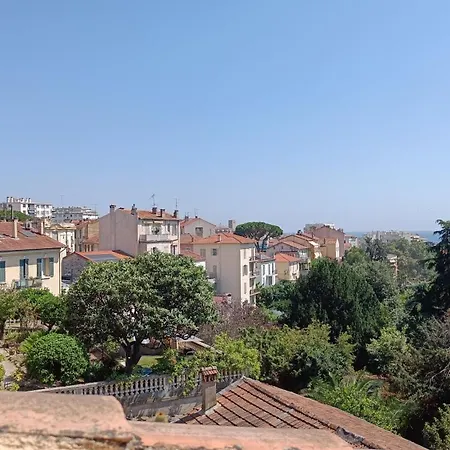 Apartment Charming In Cannes