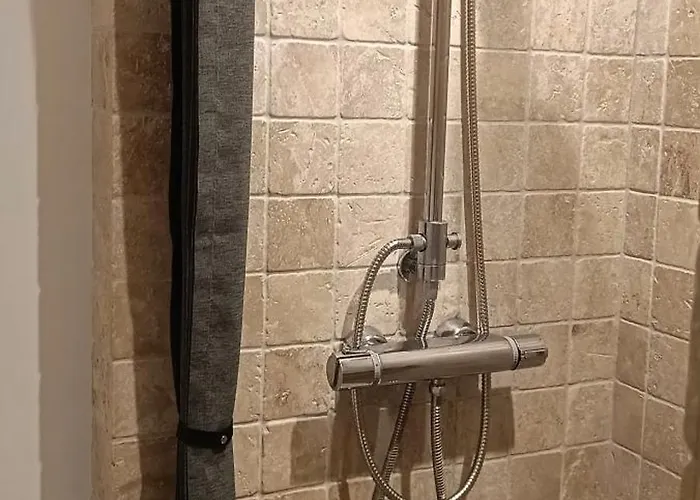 شقة Charming In *